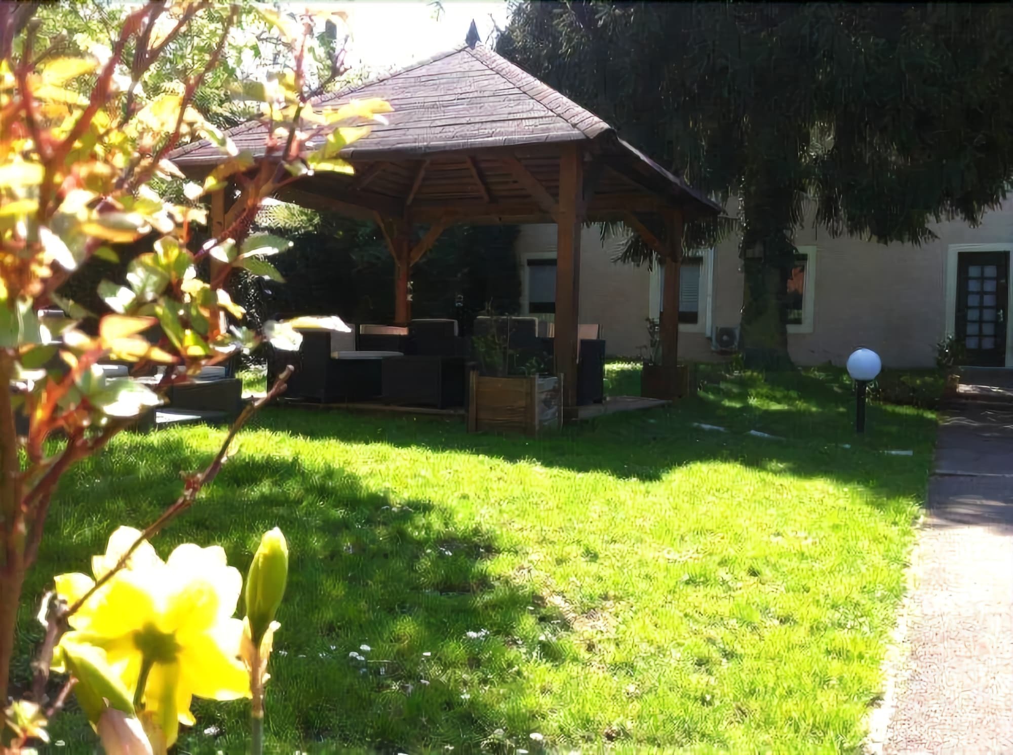 Les Tilleuls Montbeliard Sud Audincourt Екстериор снимка